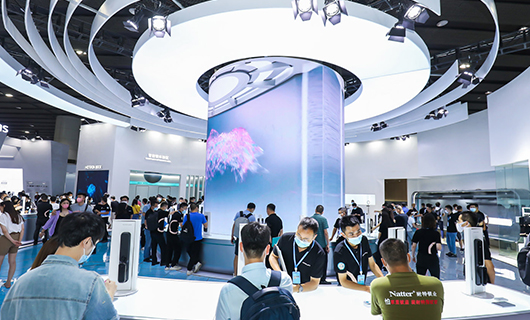 建博会首日Iwww.jinnianhui.com金年会体育3D全息科技展馆惊艳亮相，智简生活，即刻体验！